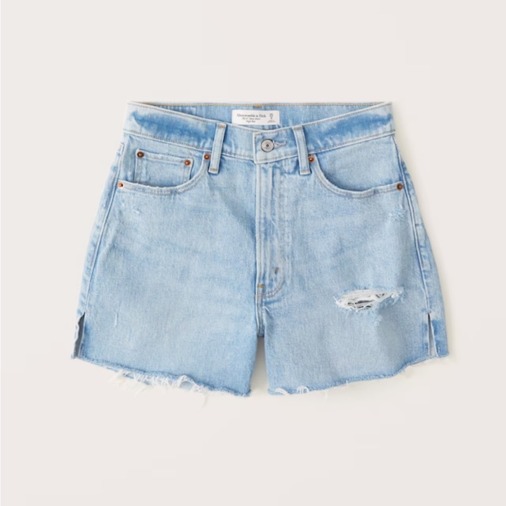 A&F Curve Love High Rise 4 Inch Mom Short